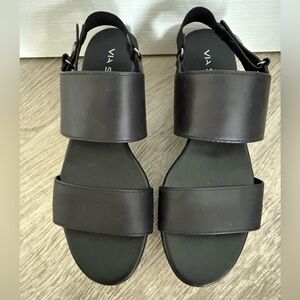 Via Spiga Women's Black Platform Sandals